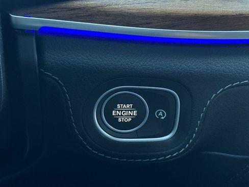 New 2025 Mercedes-Benz GLS 580 4MATIC image 18