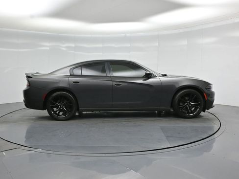 Used 2017 Dodge Charger SE w/ Blacktop Package RWD image 24