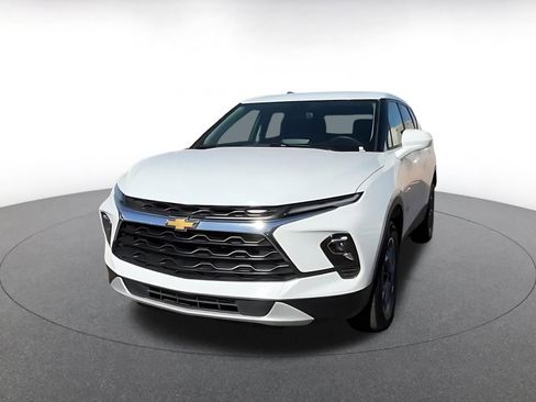 Used 2025 Chevrolet Blazer LT image 7