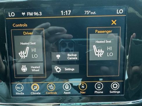 Used 2021 Jeep Grand Cherokee Laredo X AWD/4WD image 25