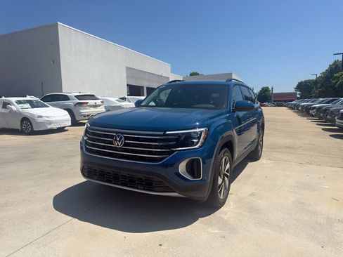 New 2026 Volkswagen Atlas SE AWD/4WD image 1