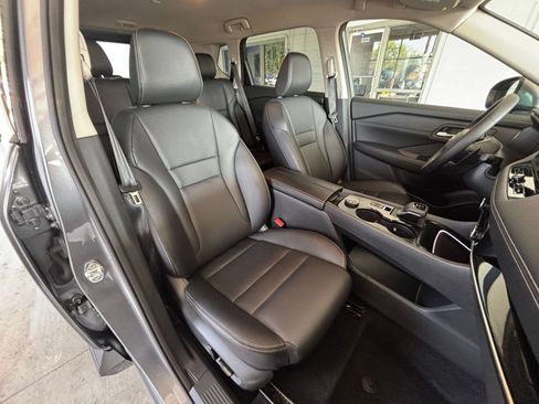 Used 2026 Nissan Rogue SL AWD/4WD image 38