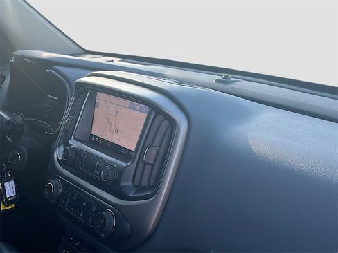 Used 2020 Chevrolet Colorado Z71 image 28