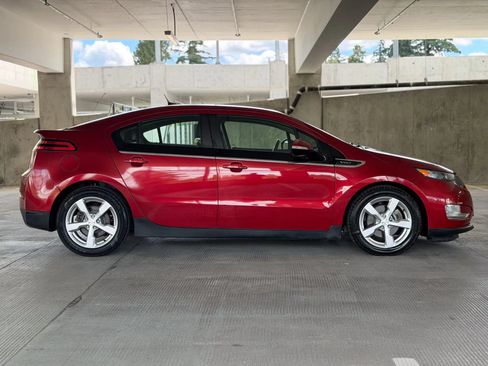 Used 2012 Chevrolet Volt Premium w/ Premium Trim Package FWD image 4