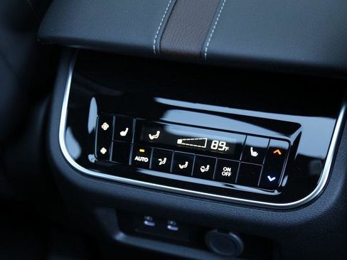 New 2025 Nissan Armada Platinum Reserve image 37