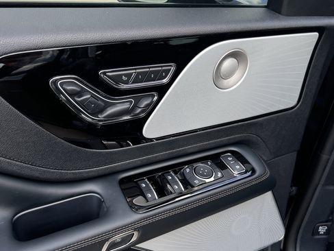 New 2025 Lincoln Aviator Reserve w/ Equipment Group 201A image 24