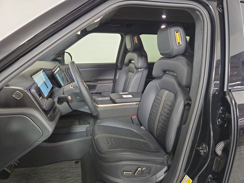 Used 2023 Rivian R1S Adventure AWD/4WD image 20