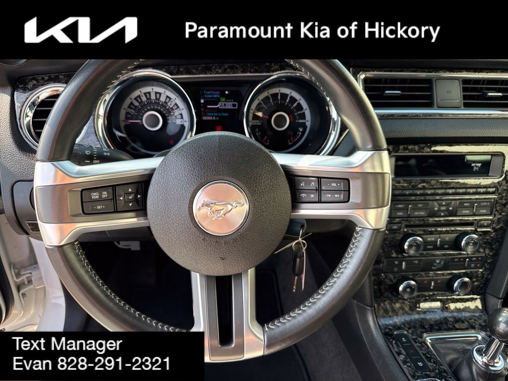 Used 2013 Ford Mustang GT Premium w/ Comfort Pkg RWD image 27