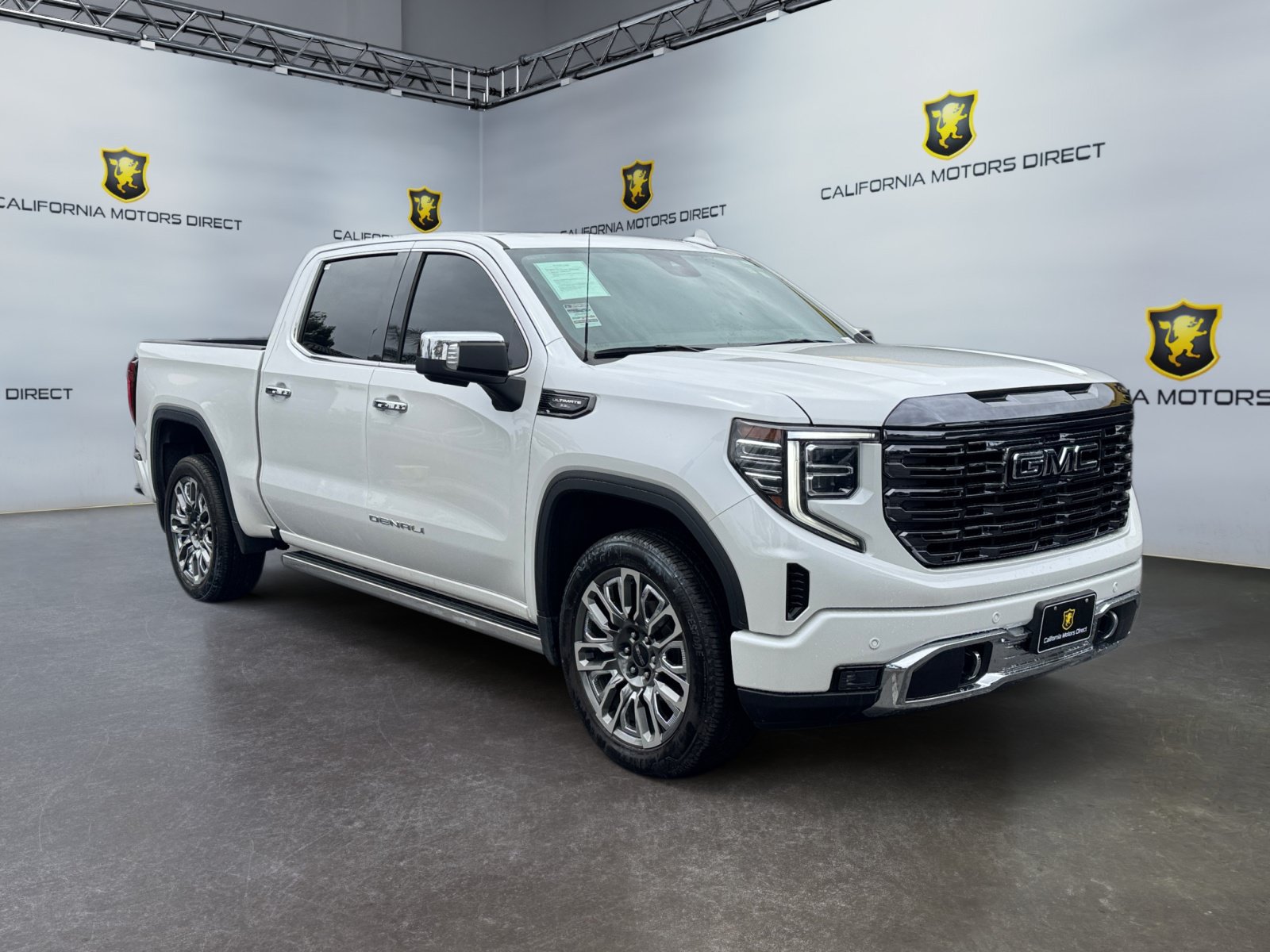 Used 2024 GMC Sierra 1500 Denali Ultimate AWD/4WD image 7
