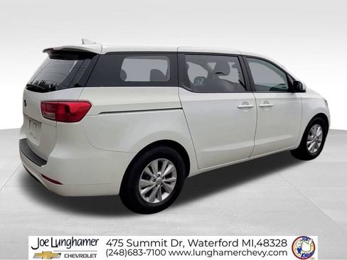 Used 2018 Kia Sedona L FWD image 8