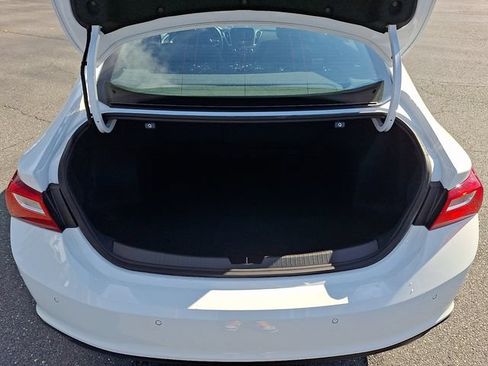Used 2025 Chevrolet Malibu LT FWD image 28