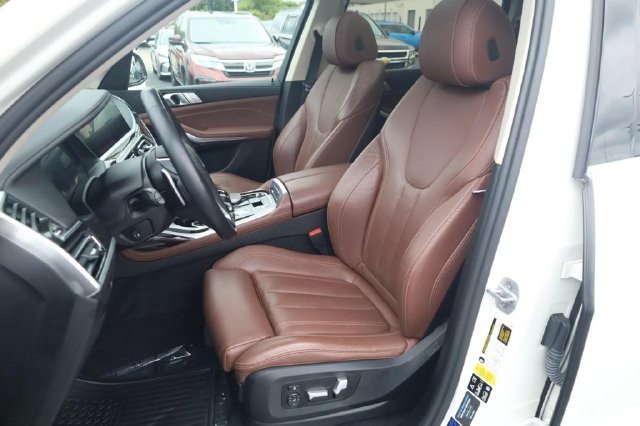 Used 2021 BMW X7 xDrive40i AWD/4WD image 16