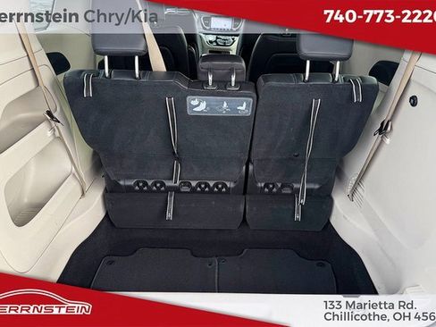 Used 2021 Chrysler Pacifica Touring-L image 25