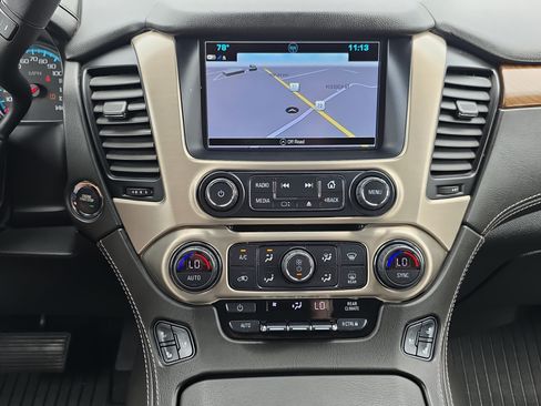 Used 2020 GMC Yukon Denali w/ Denali Premium Package AWD/4WD image 23