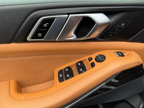 Used 2023 BMW X5 xDrive40i w/ M Sport Package image 11