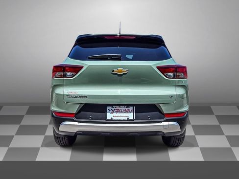 Used 2026 Chevrolet TrailBlazer LT w/ Convenience Package FWD image 5