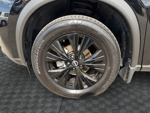 Used 2023 Nissan Rogue SV w/ SV Premium B Package image 14