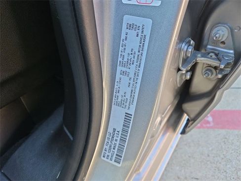 Used 2025 RAM 1500 Laramie image 32