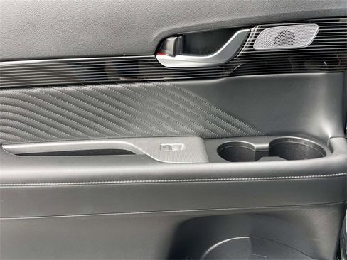 Used 2023 Hyundai Palisade Calligraphy image 11
