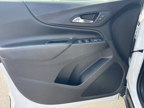 Used 2019 Chevrolet Equinox LT w/ LPO, Blackout Package FWD image 15