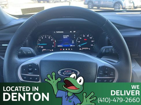 Used 2023 Ford Explorer XLT image 20