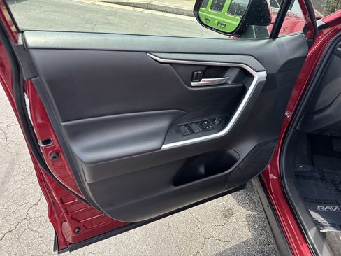 Used 2023 Toyota RAV4 XLE image 12