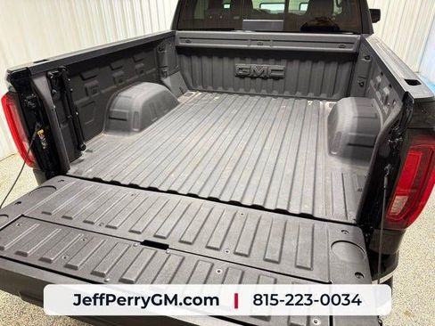 Used 2023 GMC Sierra 1500 SLT w/ SLT Premium Package AWD/4WD image 14