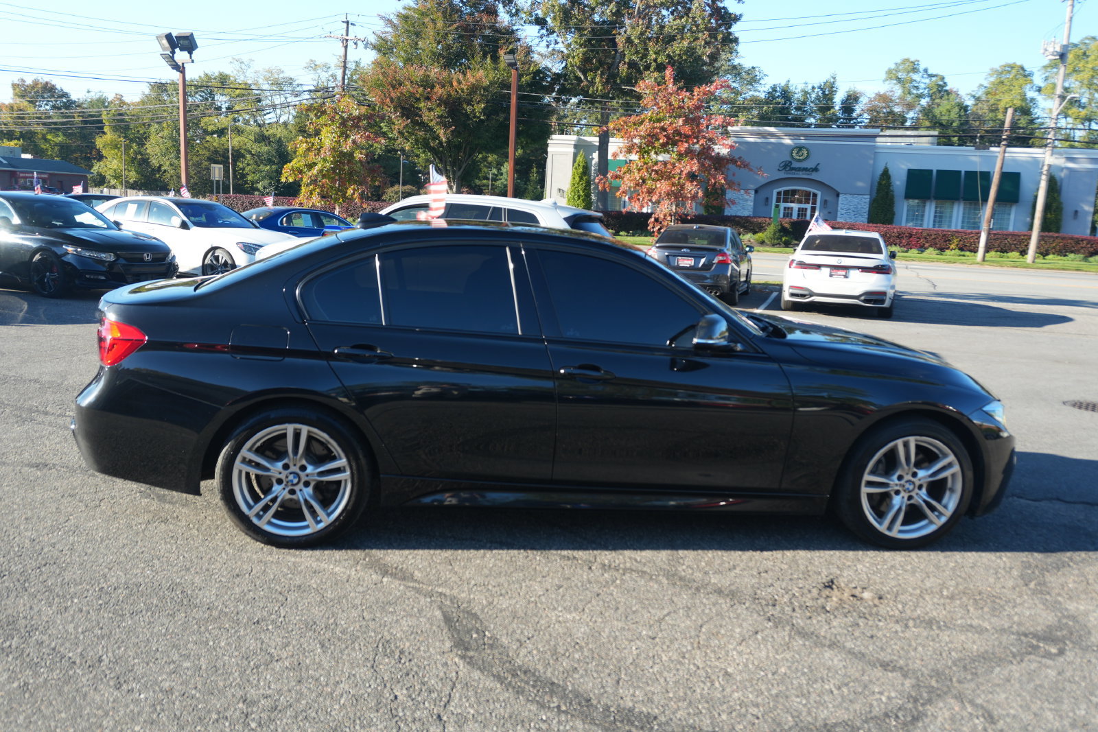 Used 2018 BMW 340i xDrive Sedan w/ Premium Package AWD/4WD image 4