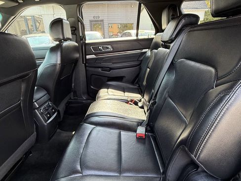Used 2016 Ford Explorer Limited image 21