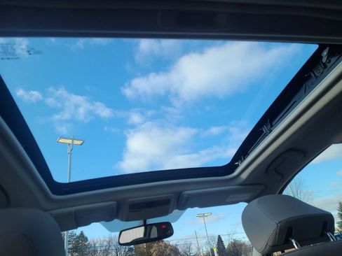 Used 2016 Subaru Forester 2.5i Limited w/ Popular Package #2 image 21