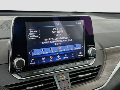 Used 2023 Nissan Altima 2.5 SV FWD image 19