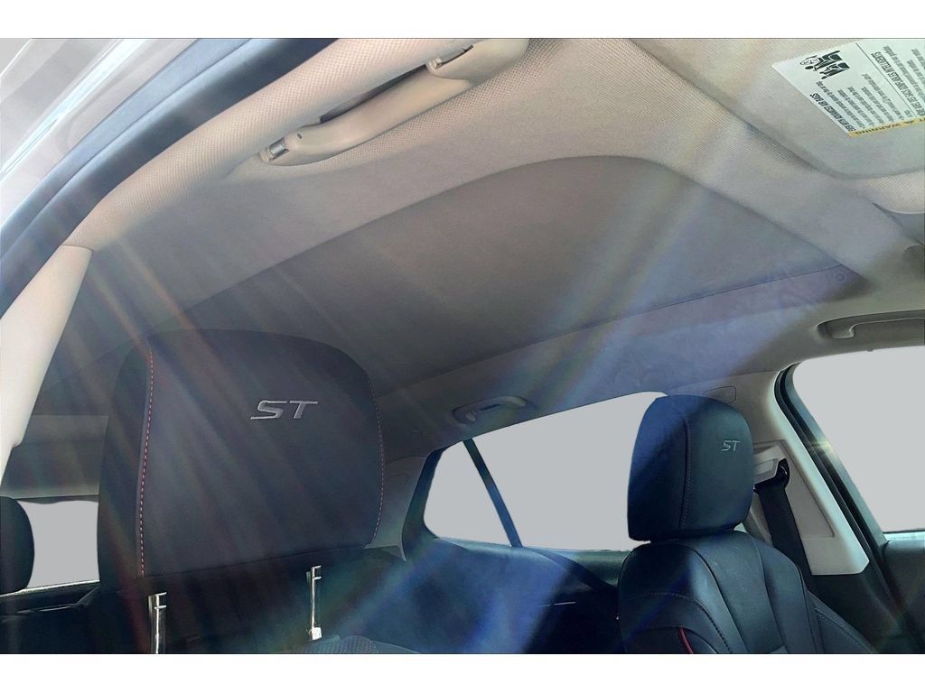 Used 2023 Buick Envision Essence w/ Technology Package I AWD/4WD image 27