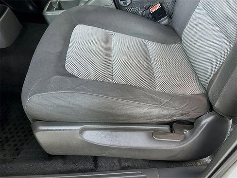 Used 2004 Ford Explorer Sport Trac image 9