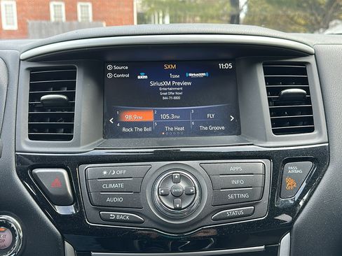 Certified 2020 Nissan Pathfinder SV image 19