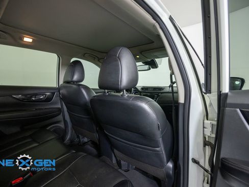 Used 2019 Nissan Rogue SL w/ Premium Package AWD/4WD image 35