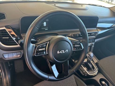 Used 2025 Kia Seltos S image 29