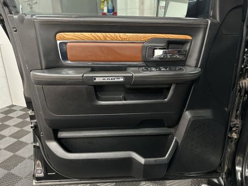 Used 2017 RAM 2500 Longhorn w/ Convenience Group AWD/4WD image 17