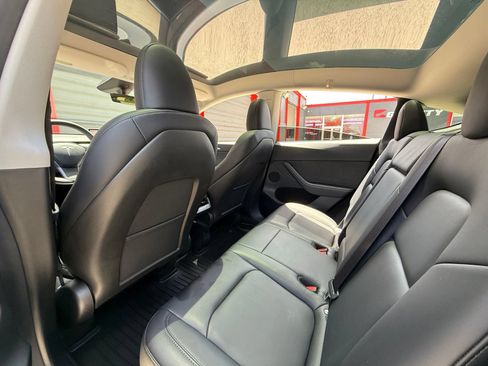 Used 2024 Tesla Model Y Long Range RWD image 15