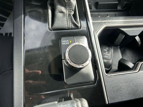 Used 2022 Toyota Tundra SR5 w/ Convenience Package image 16