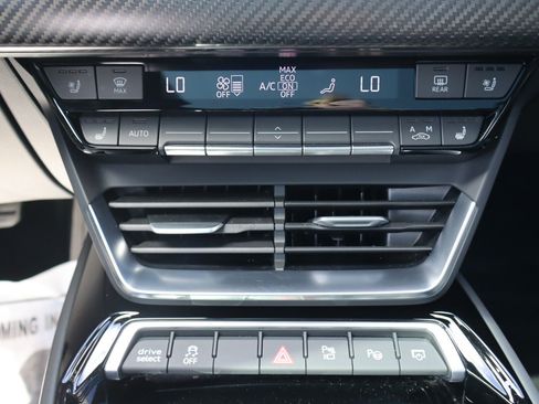 Used 2023 Audi e-tron GT Prestige w/ Prestige Package AWD/4WD image 16