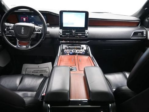 Used 2020 Lincoln Navigator Reserve w/ Luxury Package AWD/4WD image 22