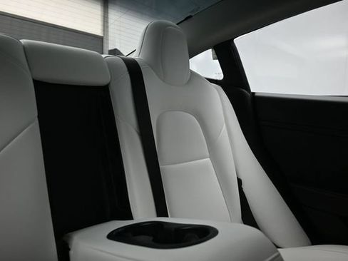 Used 2023 Tesla Model 3 Standard Range RWD image 15