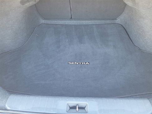 Used 2022 Nissan Sentra SV image 8