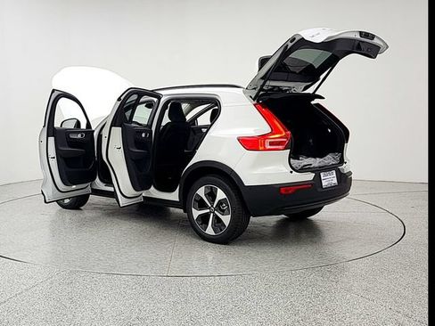 New 2026 Volvo XC40 B5 Plus w/ Protection Package Premier AWD/4WD image 12