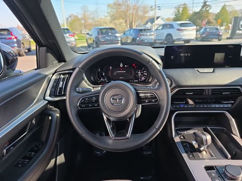 Used 2025 MAZDA CX-70 Plug-In Hybrid w/ Premium Plus AWD/4WD image 17