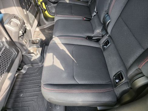 Used 2023 Jeep Gladiator Rubicon w/ LED Lighting Group image 15