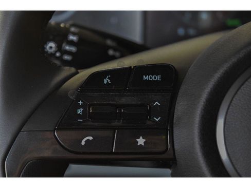 New 2025 Hyundai Elantra Limited image 69