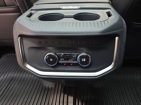 Used 2026 Ford Expedition Tremor AWD/4WD image 21