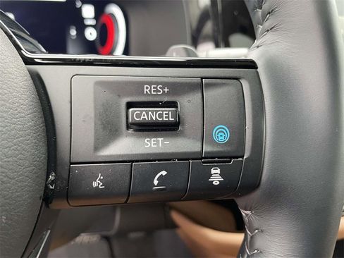 Used 2024 Nissan Pathfinder Platinum w/ Cargo Package image 21