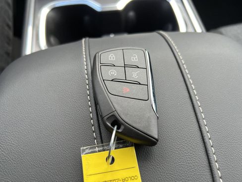 New 2026 GMC Acadia Elevation image 39